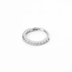 Anneau pour piercing tragus ornementé 1,0 mm en acier inoxydable couleur argentée