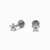 Clous d’oreilles à arrière plat micro marguerite en zircon cubique d’imitation et titane couleur argentée C LUXE by Claire’s