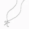 Collier à pendentif à initiale de grande taille couleur argentée - K