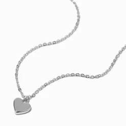 Collier à pendentif cœur couleur argentée