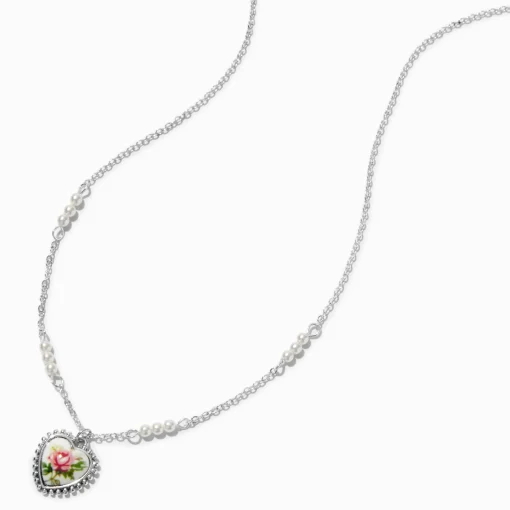 Collier à pendentif cœur peint de style ancien couleur argentée