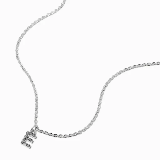Collier à pendentif initiale en majuscule en strass couleur argentée - E