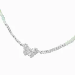 Collier à pendentif perles de rocaille papillon couleur argentée