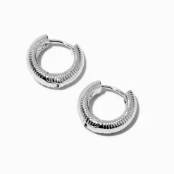 Créoles à charnière striées 10 mm couleur argentée